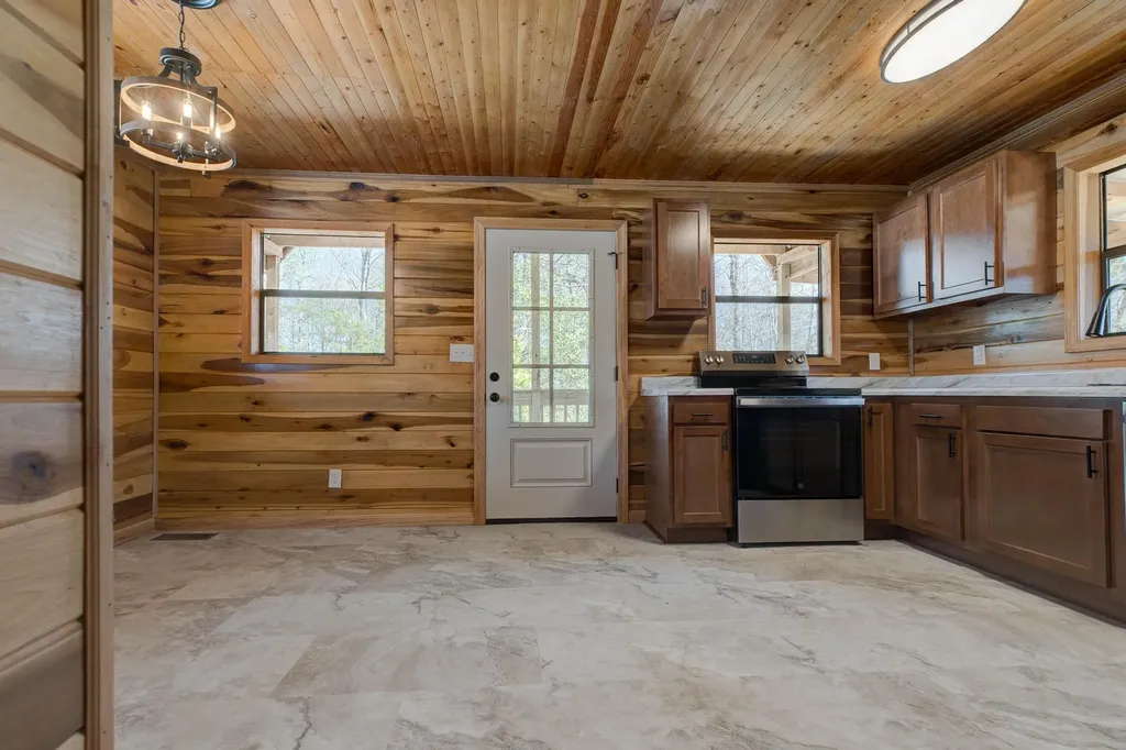 663 Twin Oaks Road Wellington KY 40387
