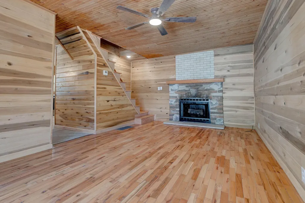 663 Twin Oaks Road Wellington KY 40387