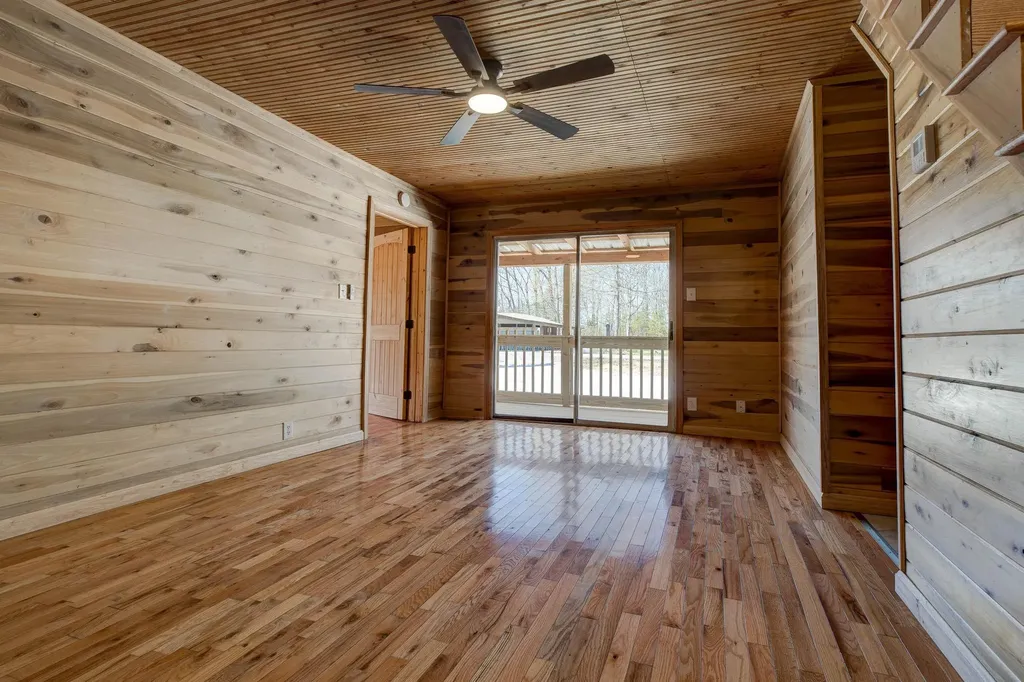 663 Twin Oaks Road Wellington KY 40387