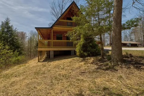 663 Twin Oaks Road Wellington KY 40387