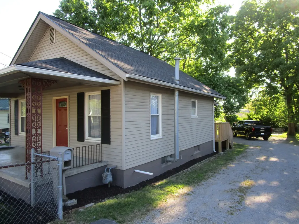 830 E 7th Street Lexington KY 40505