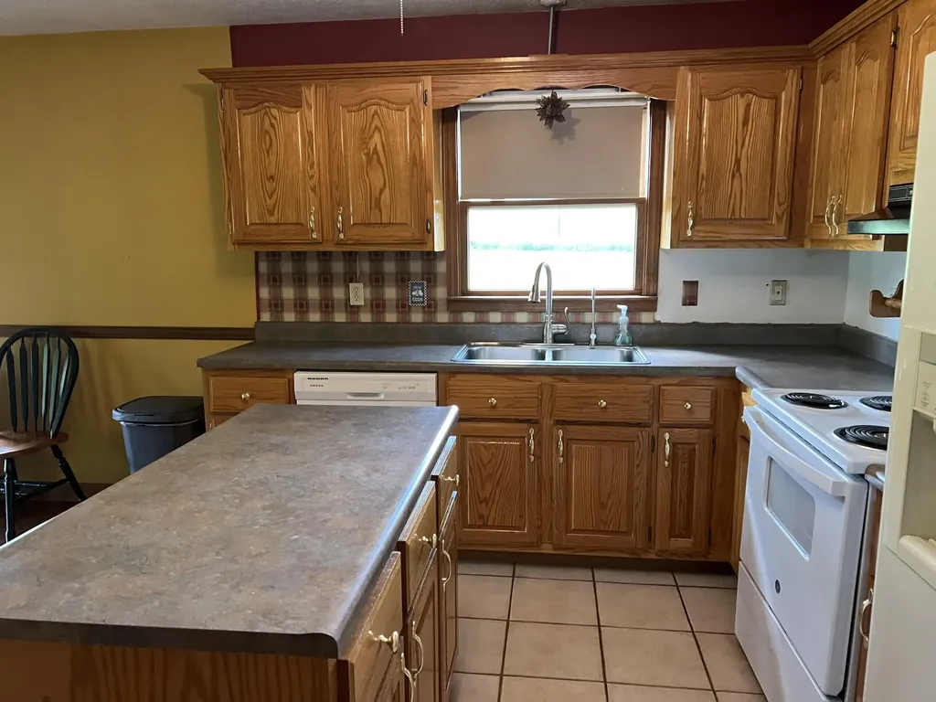 35 Vanzant Road Lily KY 40740