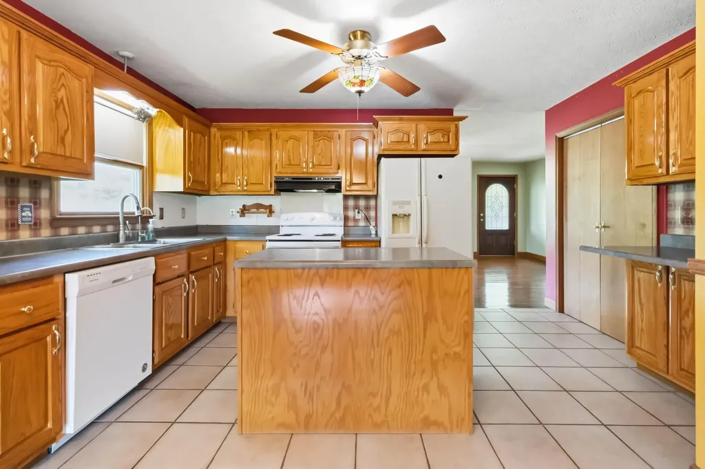 35 Vanzant Road Lily KY 40740