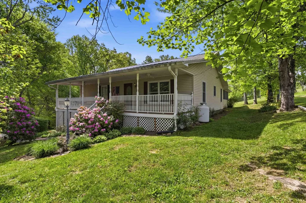 35 Vanzant Road Lily KY 40740