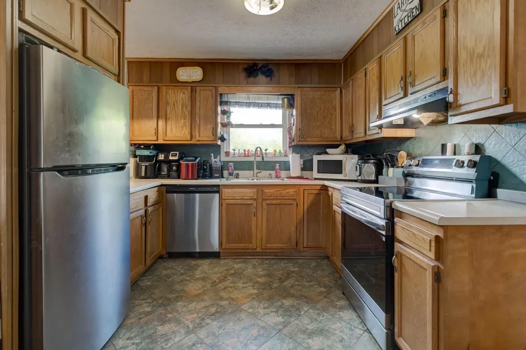 2785 Betty Gap Ridge Road Denniston KY 40316