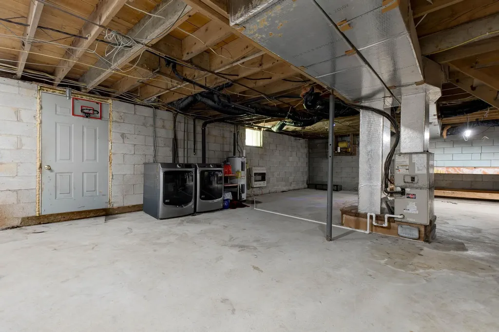 2785 Betty Gap Ridge Road Denniston KY 40316
