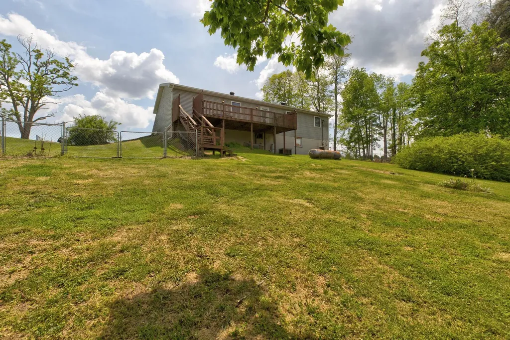 2785 Betty Gap Ridge Road Denniston KY 40316