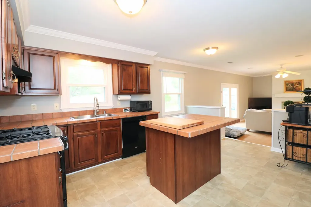 4480 Dothan Court Lexington KY 40515