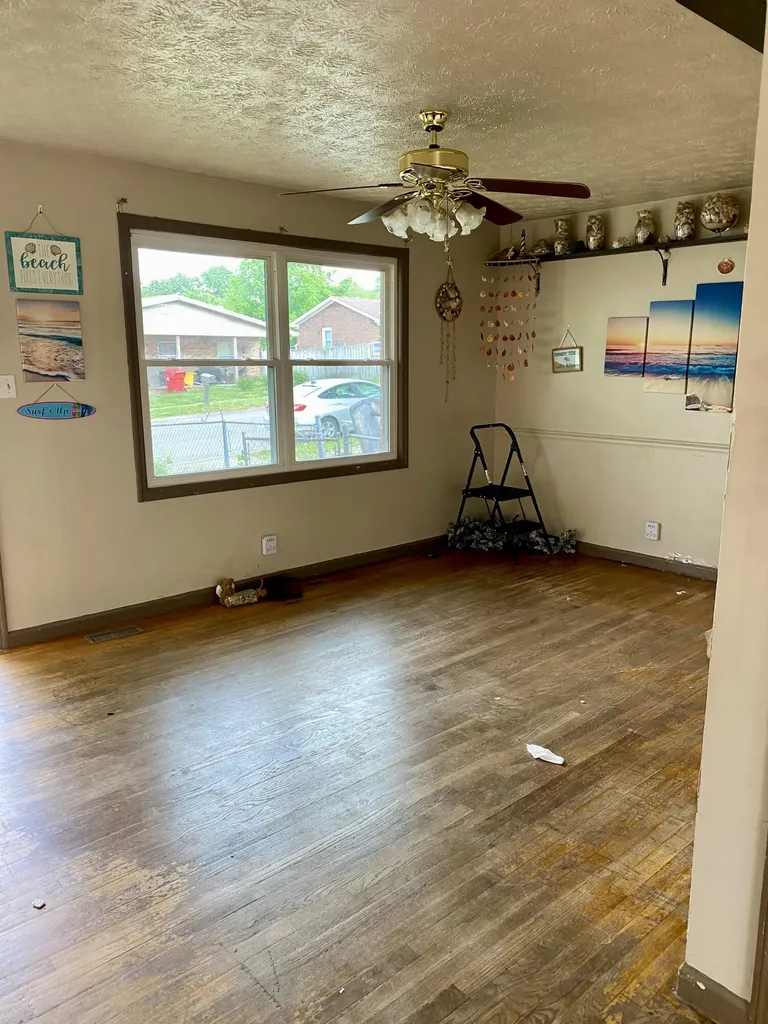 315 E Brown Street Nicholasville KY 40356