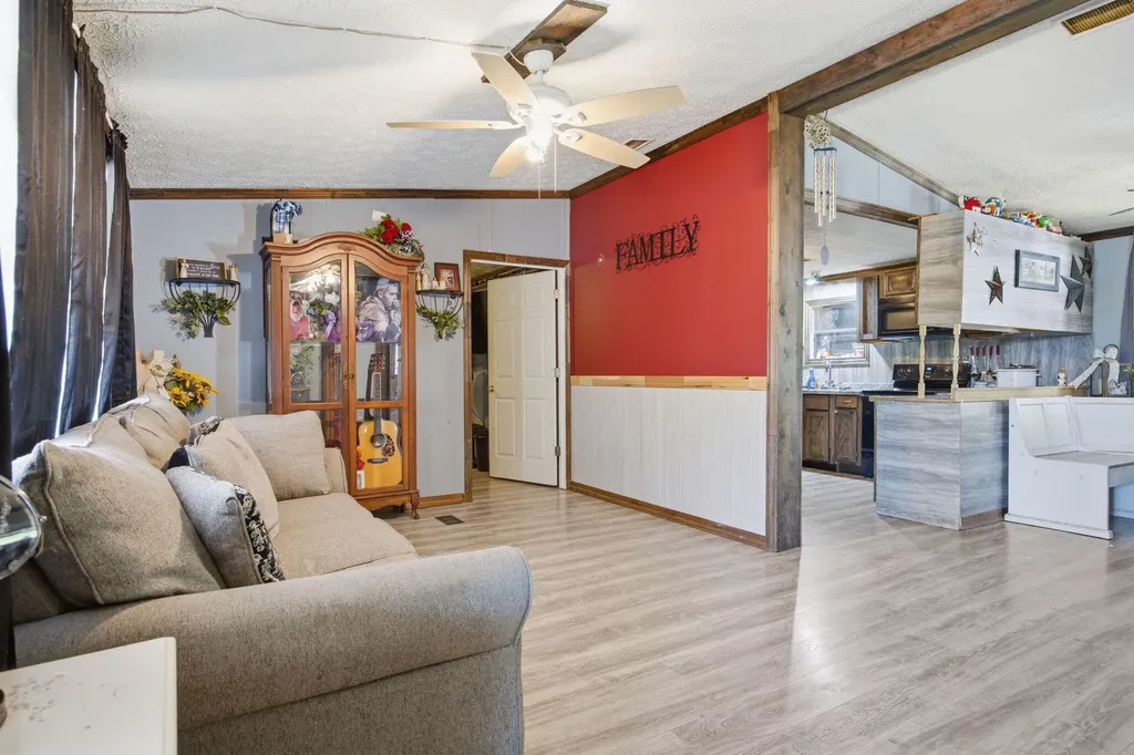 91-95 Shuler Road Clay City KY 40312