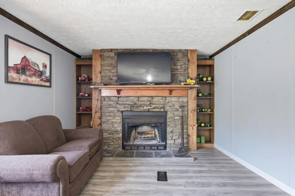 91-95 Shuler Road Clay City KY 40312
