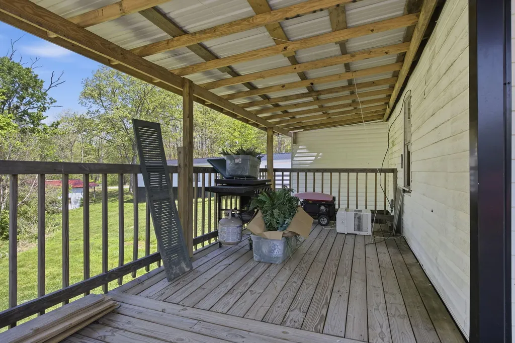 91-95 Shuler Road Clay City KY 40312