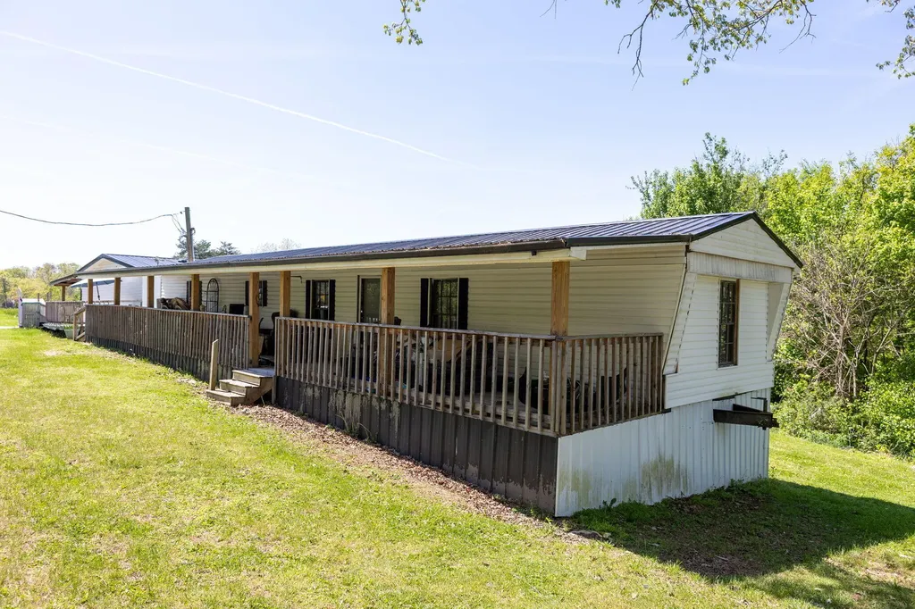 91-95 Shuler Road Clay City KY 40312