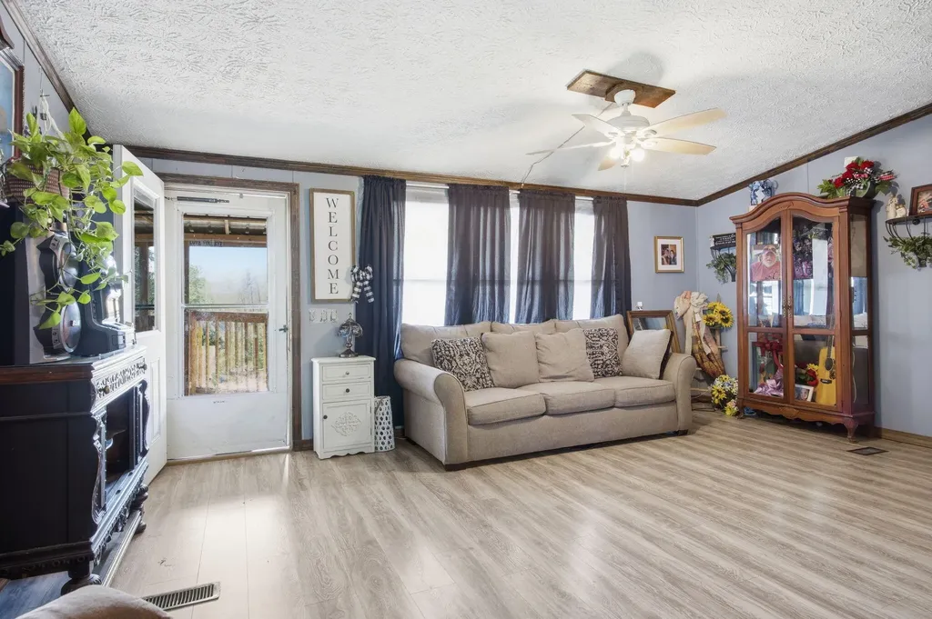 91-95 Shuler Road Clay City KY 40312
