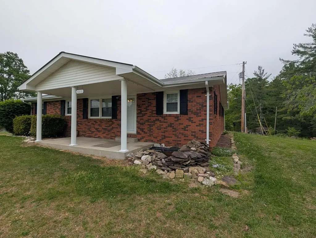 4063 Old Salem Road London KY 40741