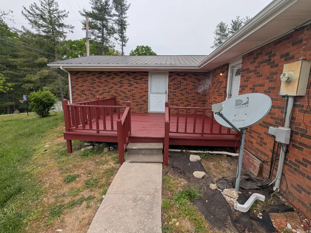 4063 Old Salem Road London KY 40741