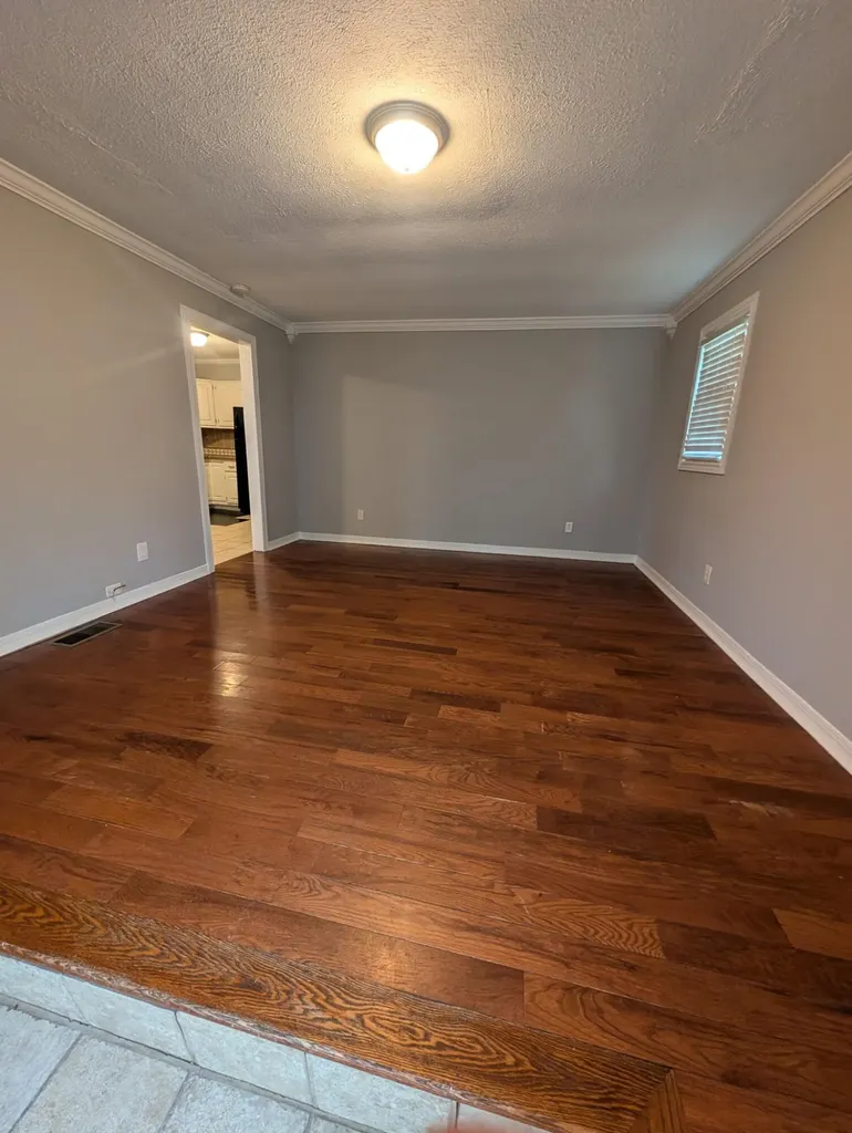 4063 Old Salem Road London KY 40741