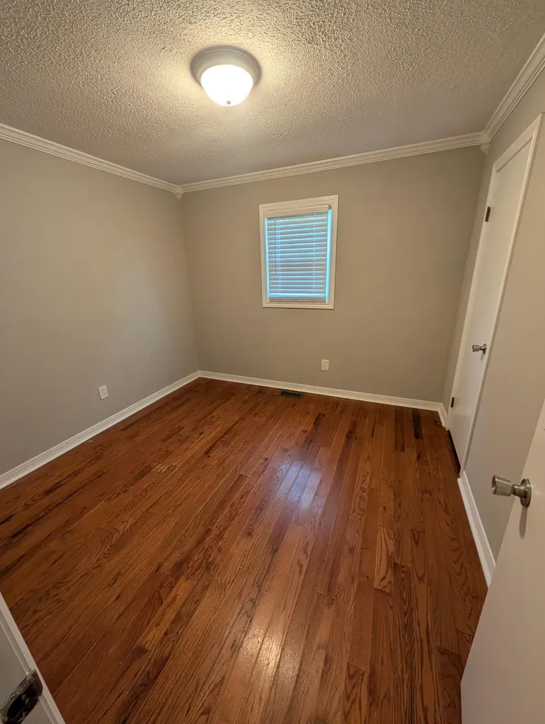 4063 Old Salem Road London KY 40741