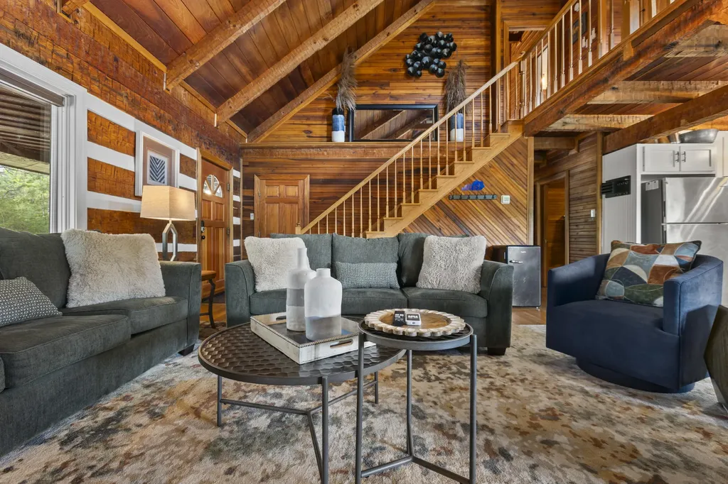 296 Manor House Road Campton KY 41301
