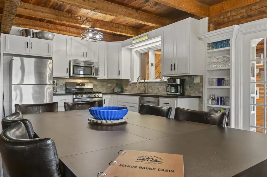 296 Manor House Road Campton KY 41301