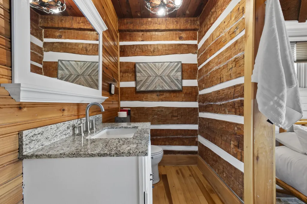 296 Manor House Road Campton KY 41301