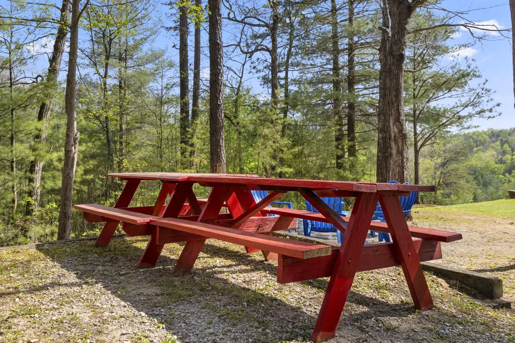 296 Manor House Road Campton KY 41301