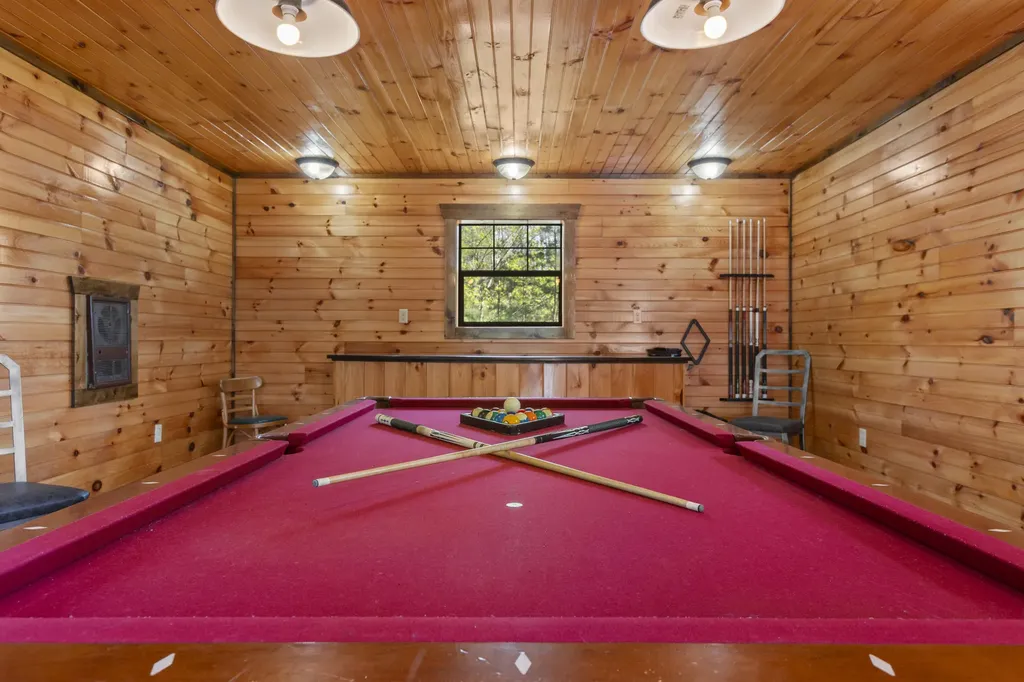 296 Manor House Road Campton KY 41301