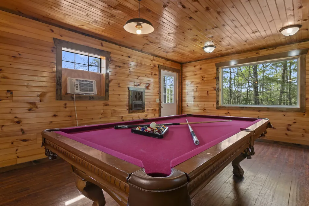 296 Manor House Road Campton KY 41301