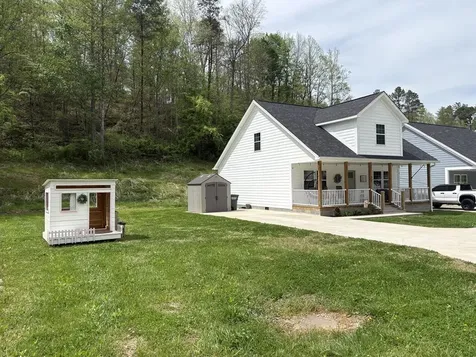 27 Wetzel Drive Paintsville KY 41240