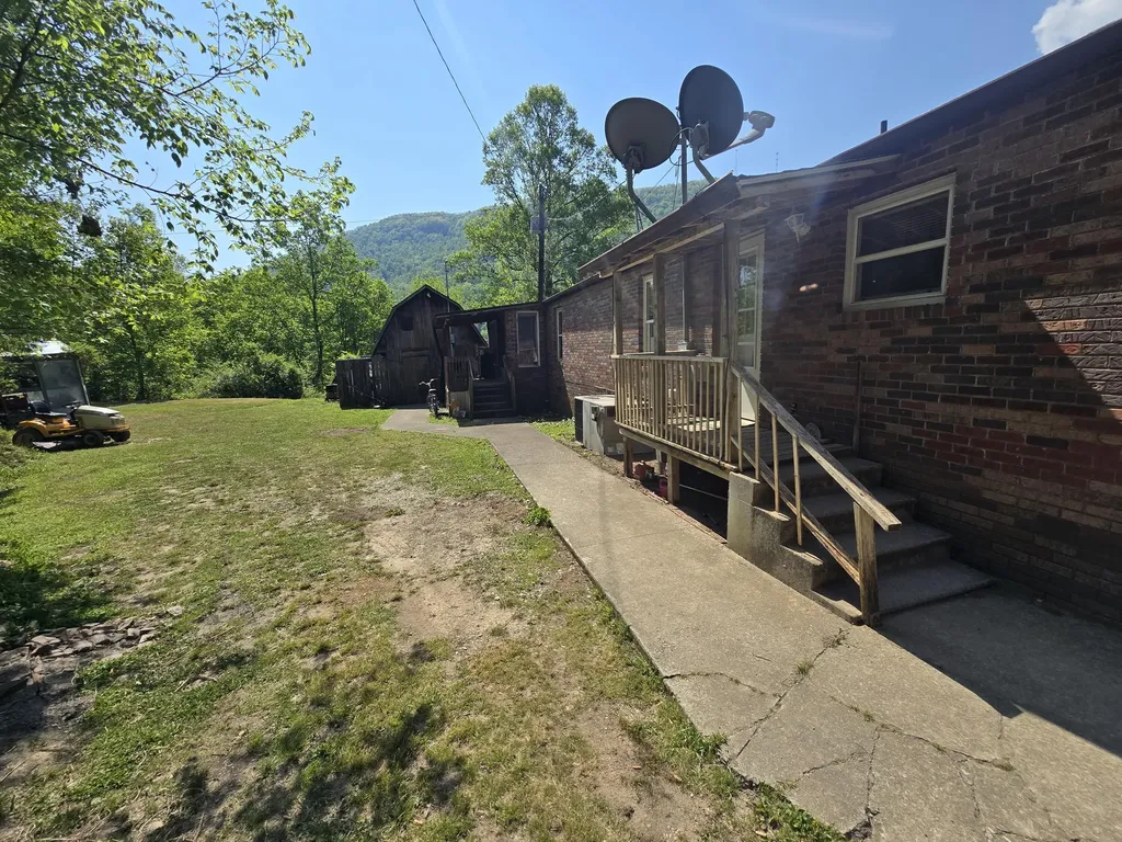 391 Rose Road Pineville KY 40977