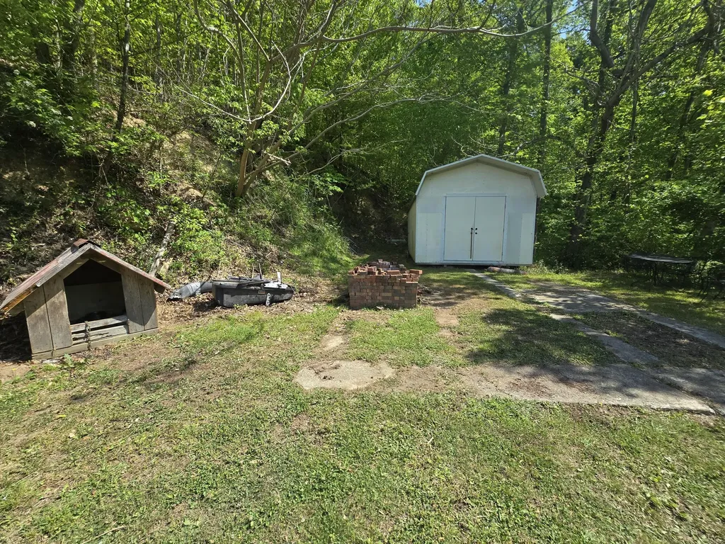 391 Rose Road Pineville KY 40977