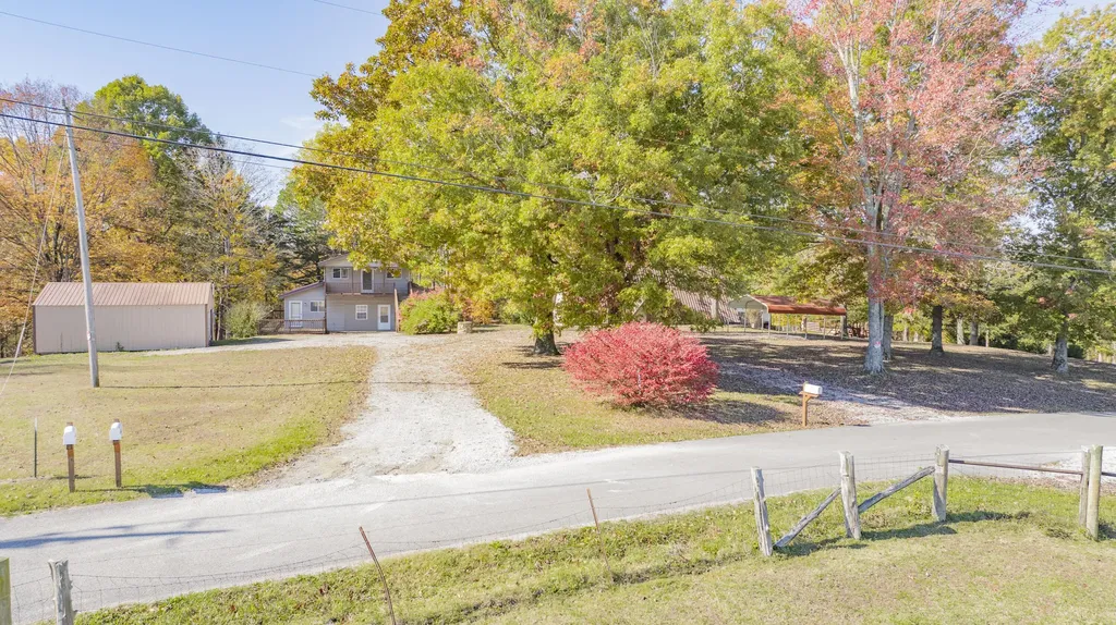 679B Bell Phipps Road Monticello KY 42633