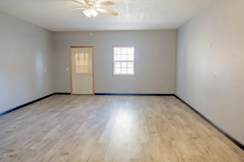 679B Bell Phipps Road Monticello KY 42633