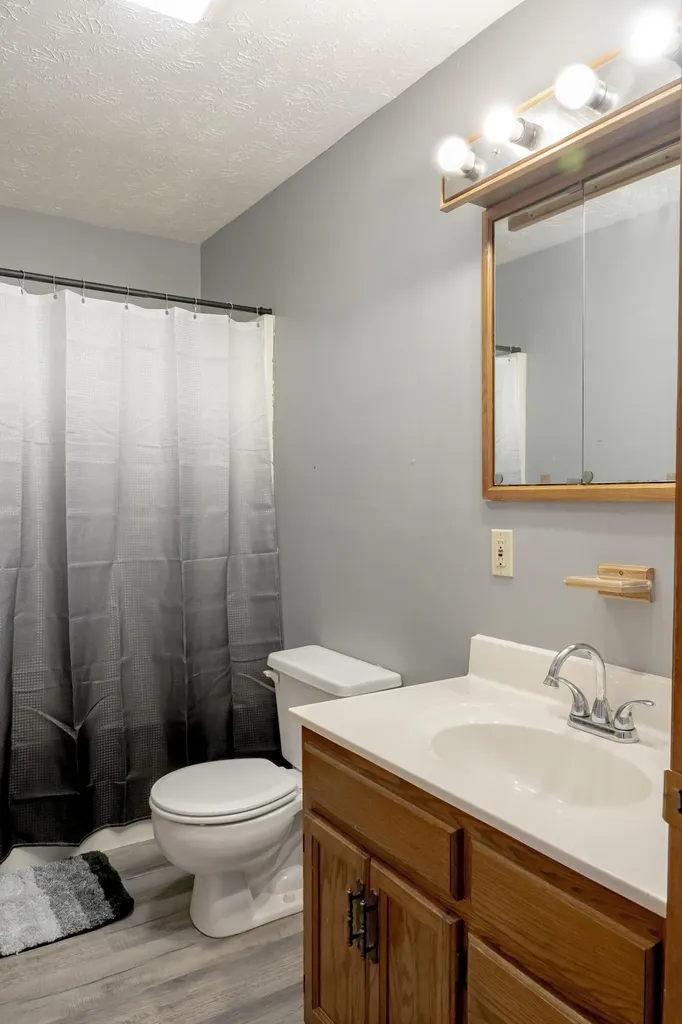 679B Bell Phipps Road Monticello KY 42633
