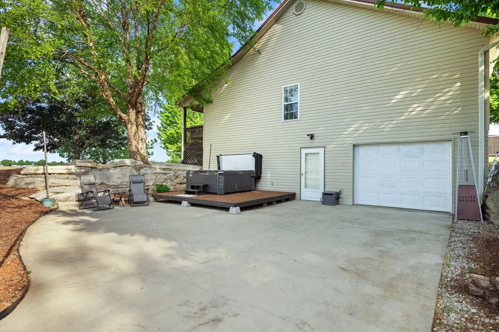298 Forest Ridge Road Bronston KY 42518