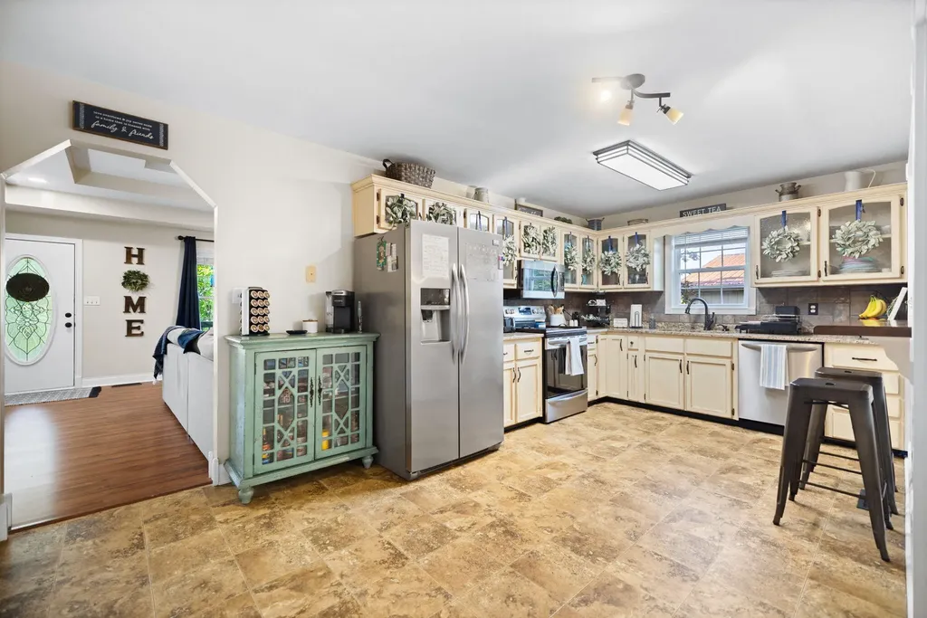 298 Forest Ridge Road Bronston KY 42518