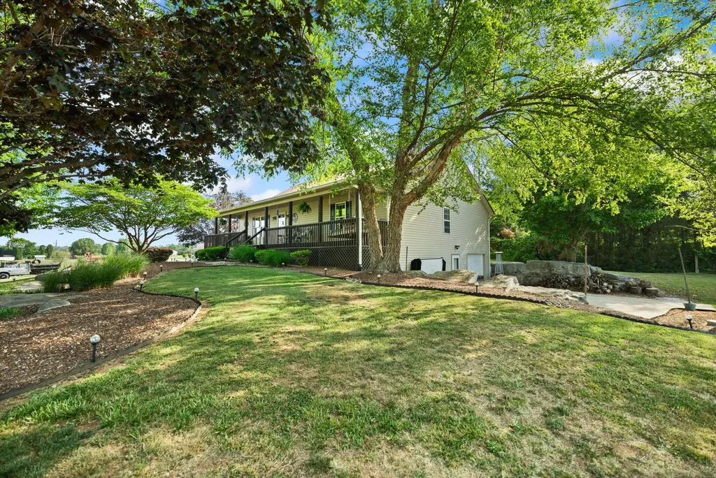 298 Forest Ridge Road Bronston KY 42518