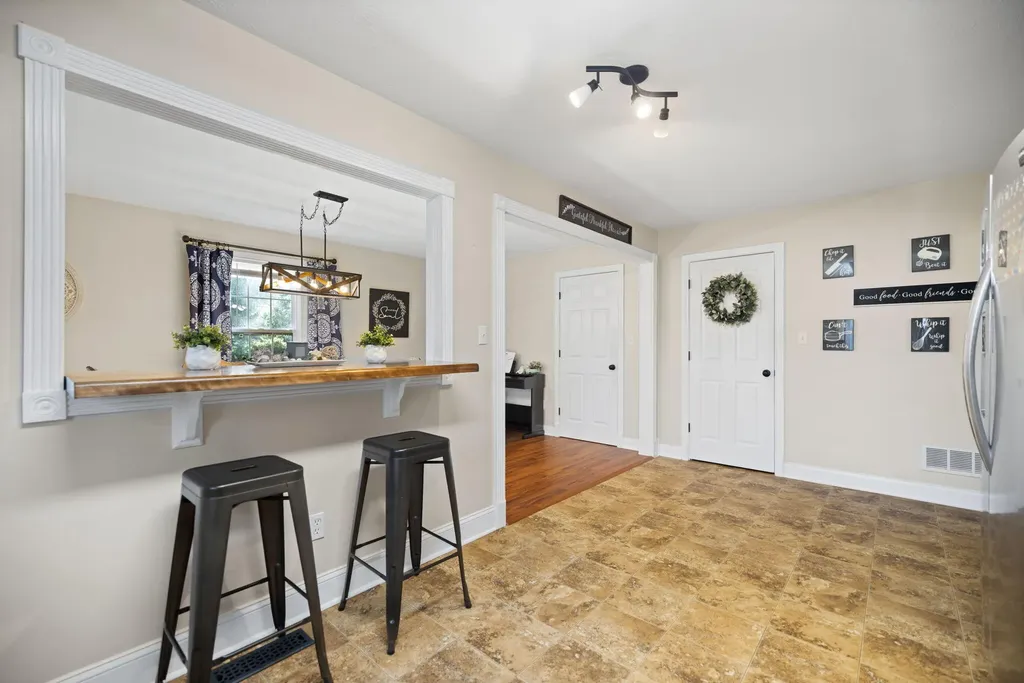 298 Forest Ridge Road Bronston KY 42518