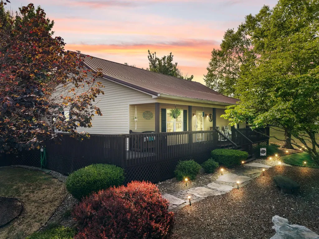 298 Forest Ridge Road Bronston KY 42518