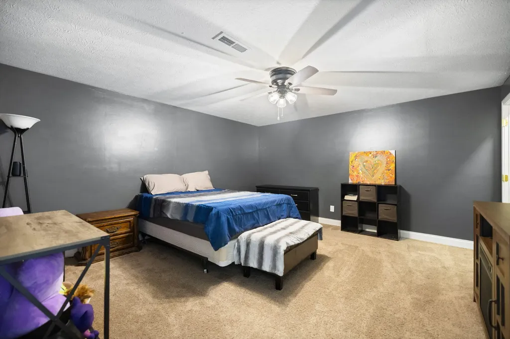 298 Forest Ridge Road Bronston KY 42518