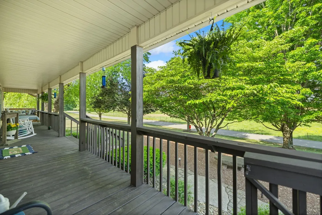298 Forest Ridge Road Bronston KY 42518