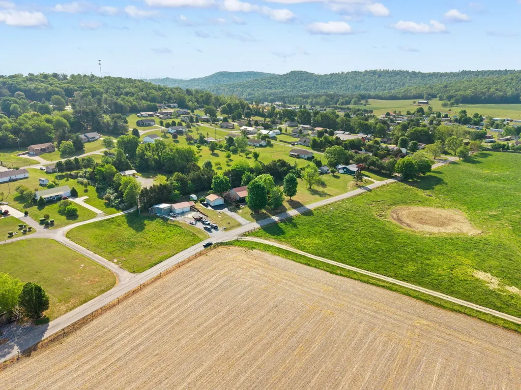 298 Forest Ridge Road Bronston KY 42518