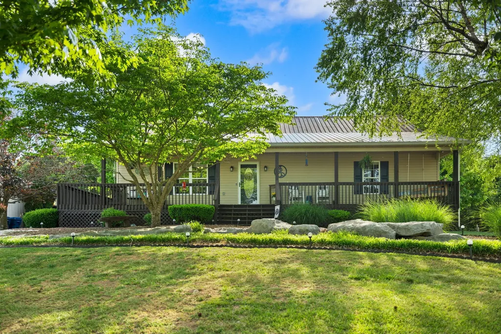 298 Forest Ridge Road Bronston KY 42518