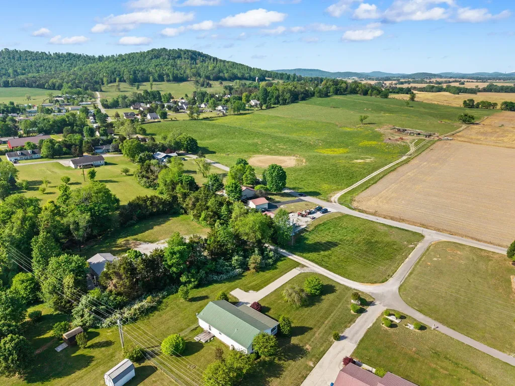 298 Forest Ridge Road Bronston KY 42518