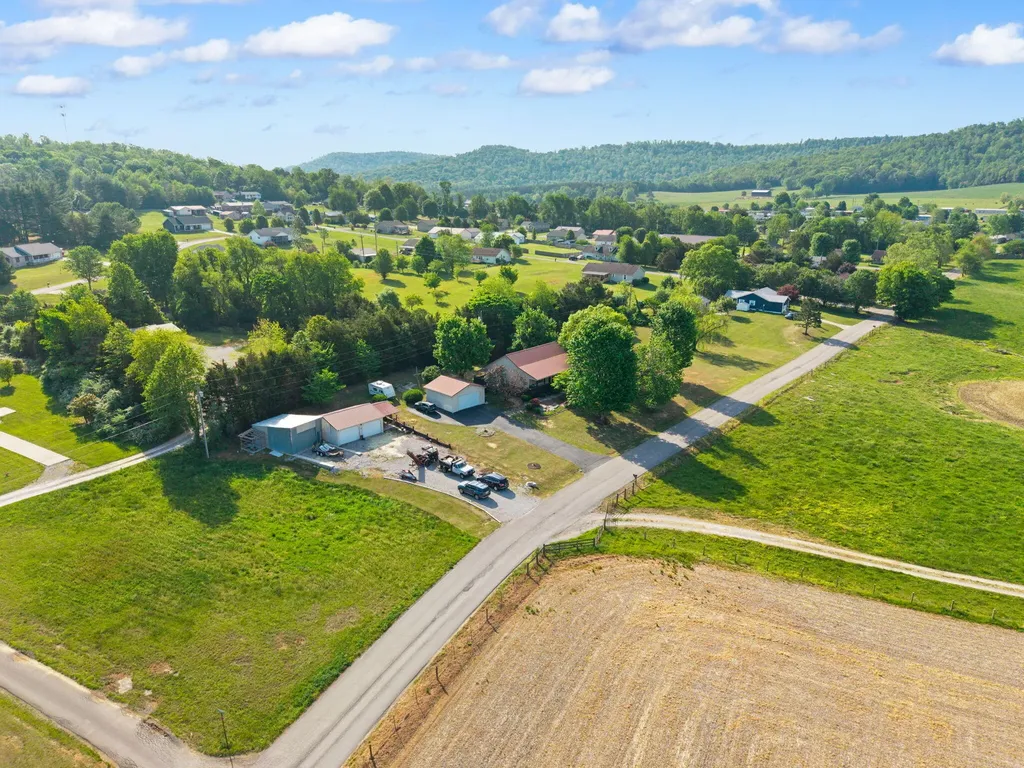 298 Forest Ridge Road Bronston KY 42518