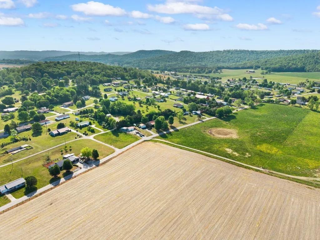 298 Forest Ridge Road Bronston KY 42518