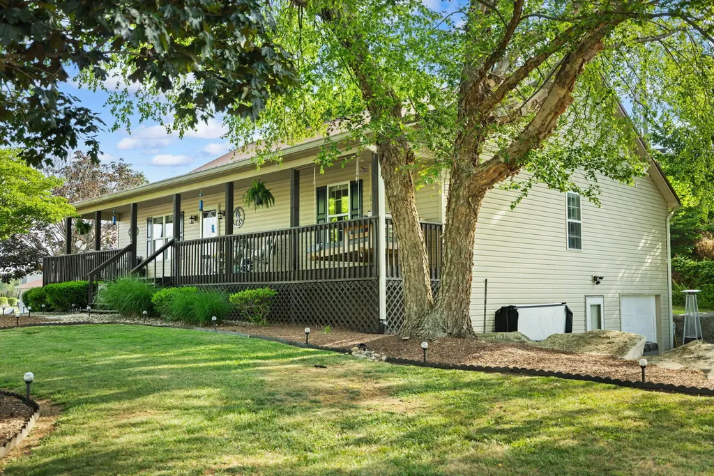 298 Forest Ridge Road Bronston KY 42518