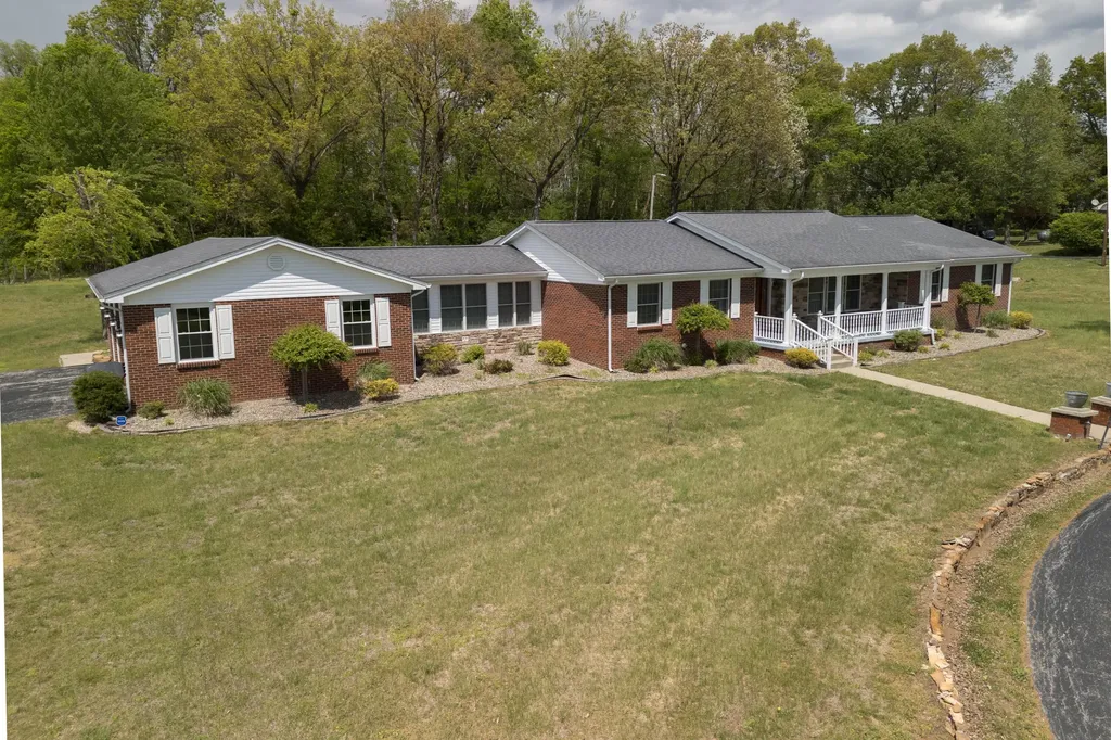 4224 E Kentucky 36 Owingsville KY 40360