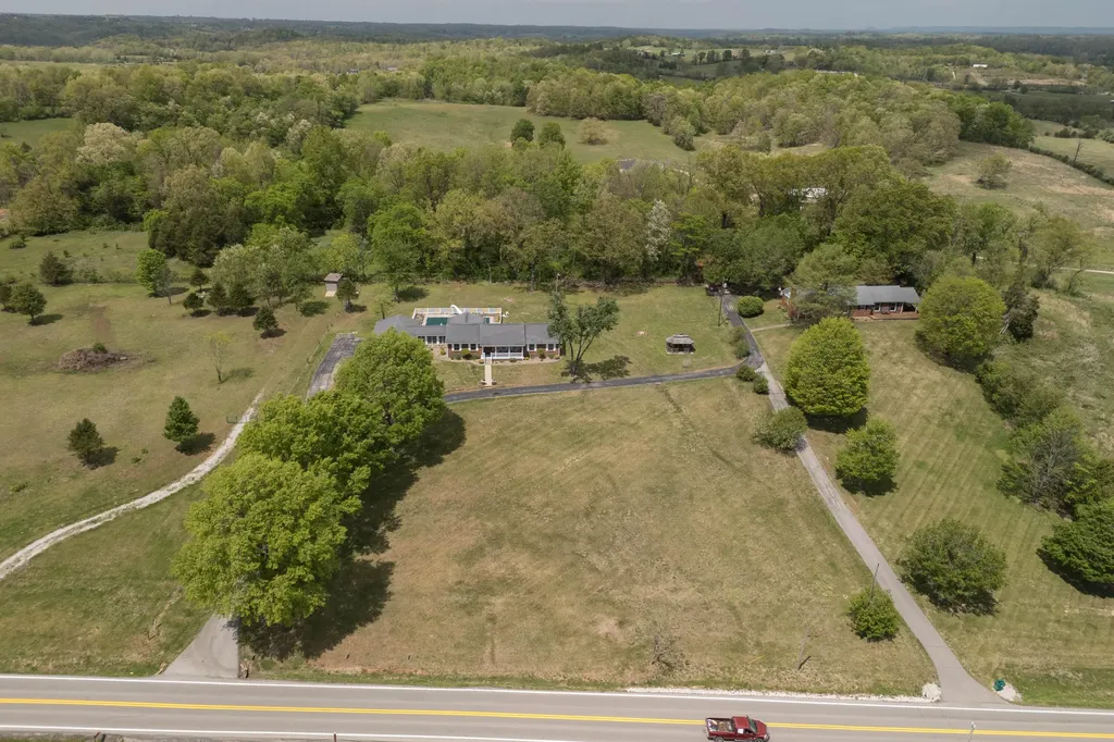 4224 E Kentucky 36 Owingsville KY 40360