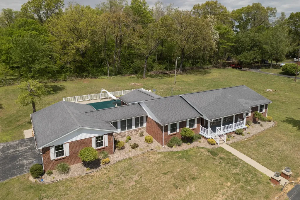 4224 E Kentucky 36 Owingsville KY 40360
